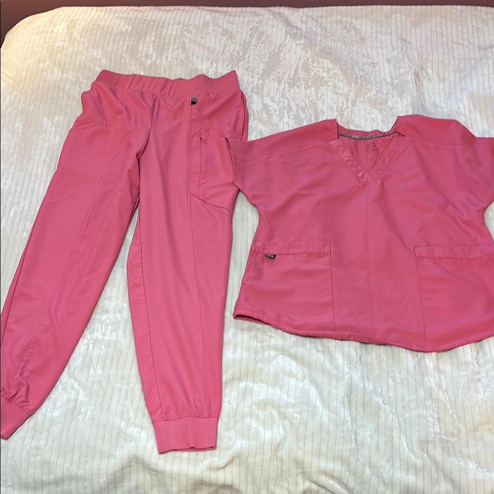 Women's Pink Scrub Set